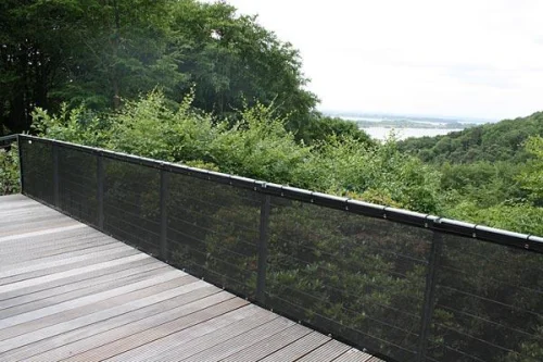 balkonumrandung-balkon-sichtschutz